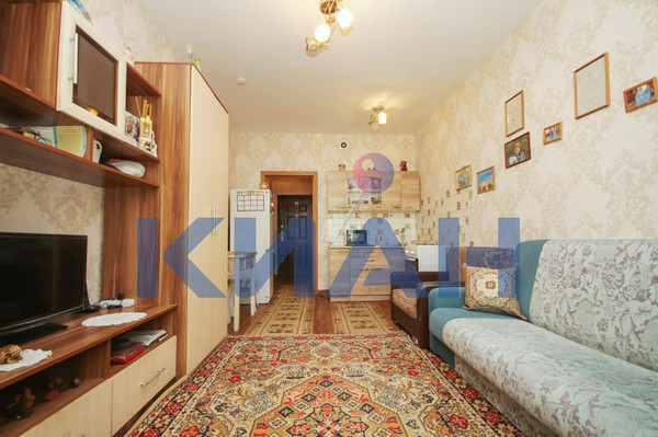 Купить --комнатную квартиру