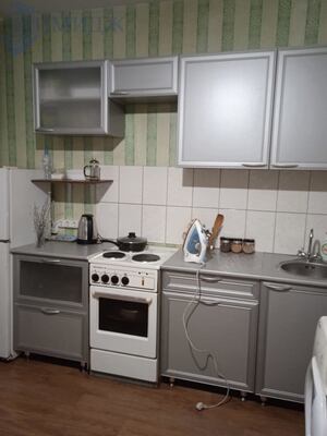 Снять --комнатную квартиру