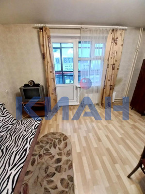 Купить --комнатную квартиру