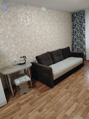 Снять --комнатную квартиру