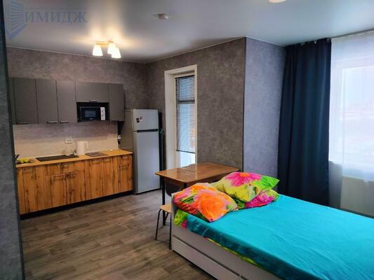 Снять --комнатную квартиру