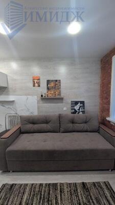 Снять --комнатную квартиру