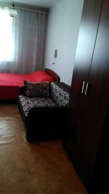 Снять --комнатную квартиру